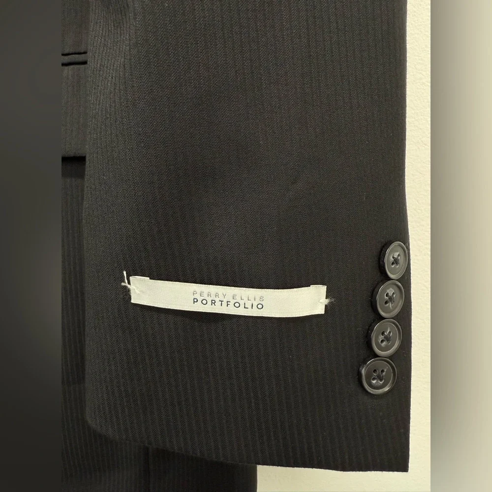 Perry Ellis size 42L Men’s Black Button Up Modern Fit Sports Coat Blazer NWT